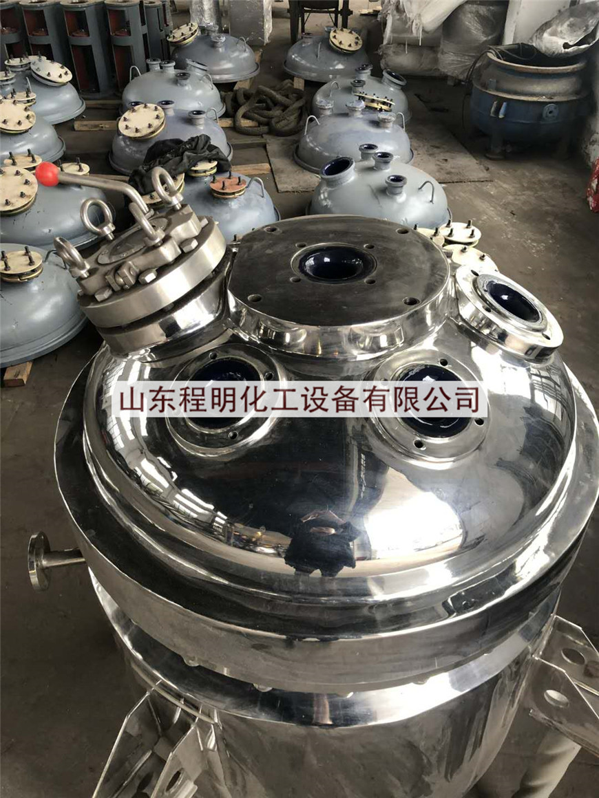 GMP搪瓷外包不锈钢设备.jpg